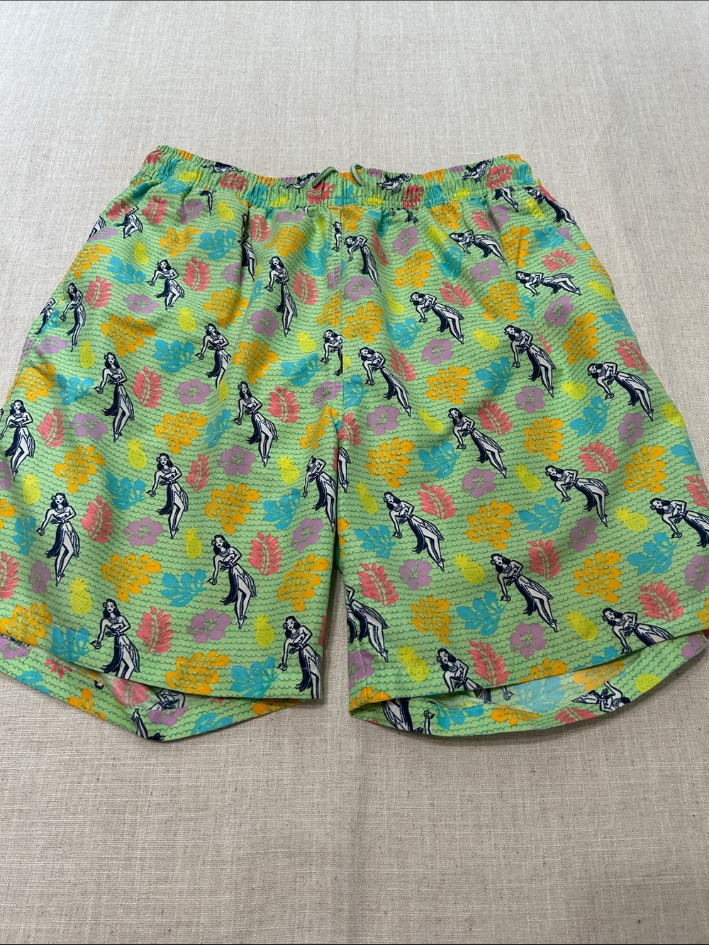 Peter Millar Swim Trunks Hula Girl Tropical Men’s Large Green Novelty Print